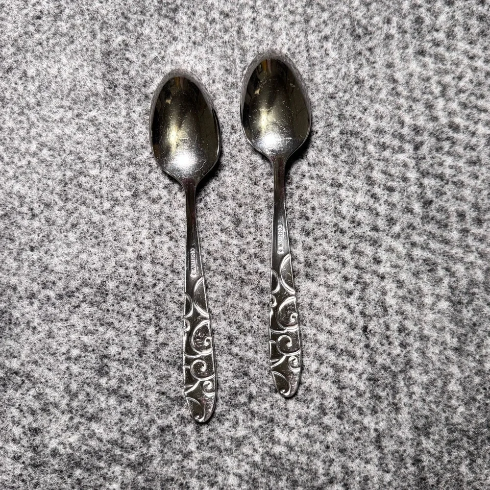 Oneida 2‎ BOHEMIAN Spoons